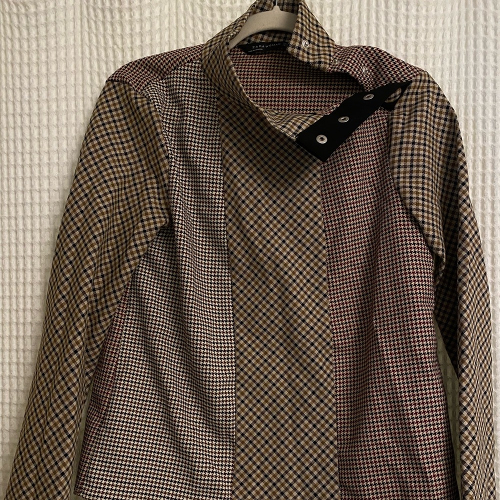 Women’s Top - Zara Blouse. Size XS